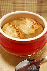 Sopa de Cebolla gratinada (2)