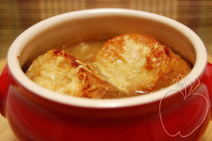 Sopa de Cebolla gratinada (5)